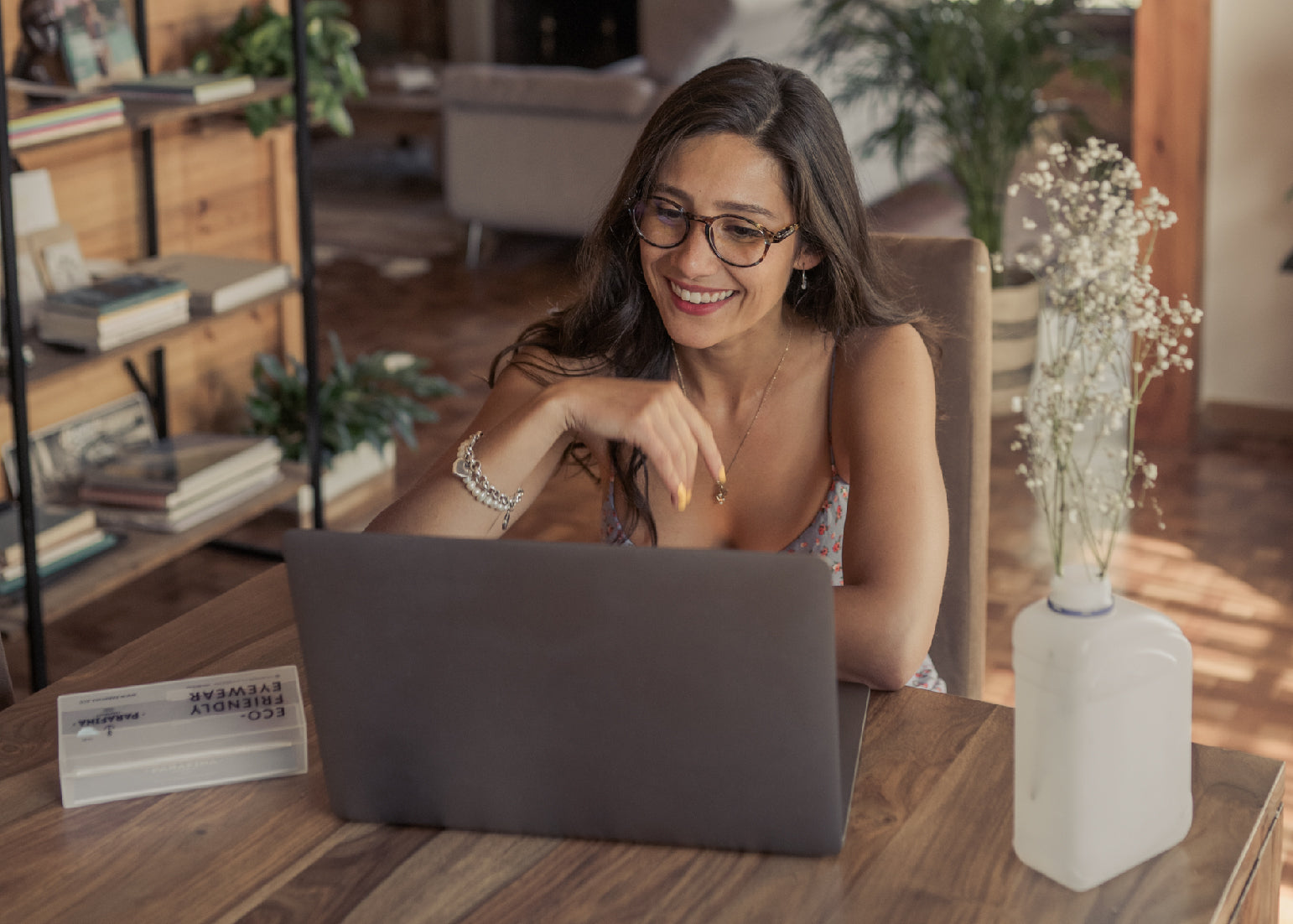 Anteojo de Pantalla Volga (con aumento)