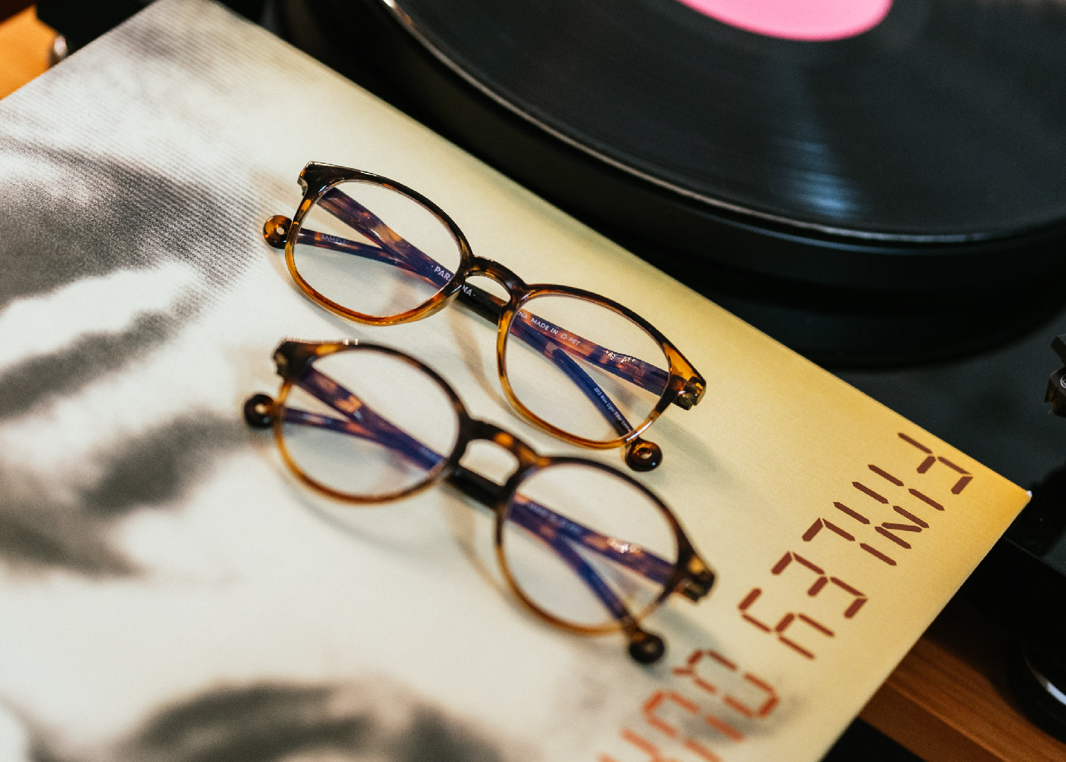 Anteojo de Pantalla Volga (con aumento)